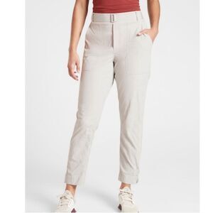 Athleta Womens Trekkie Rip Stop belted Pants in birch grey UPF 50+ size 4